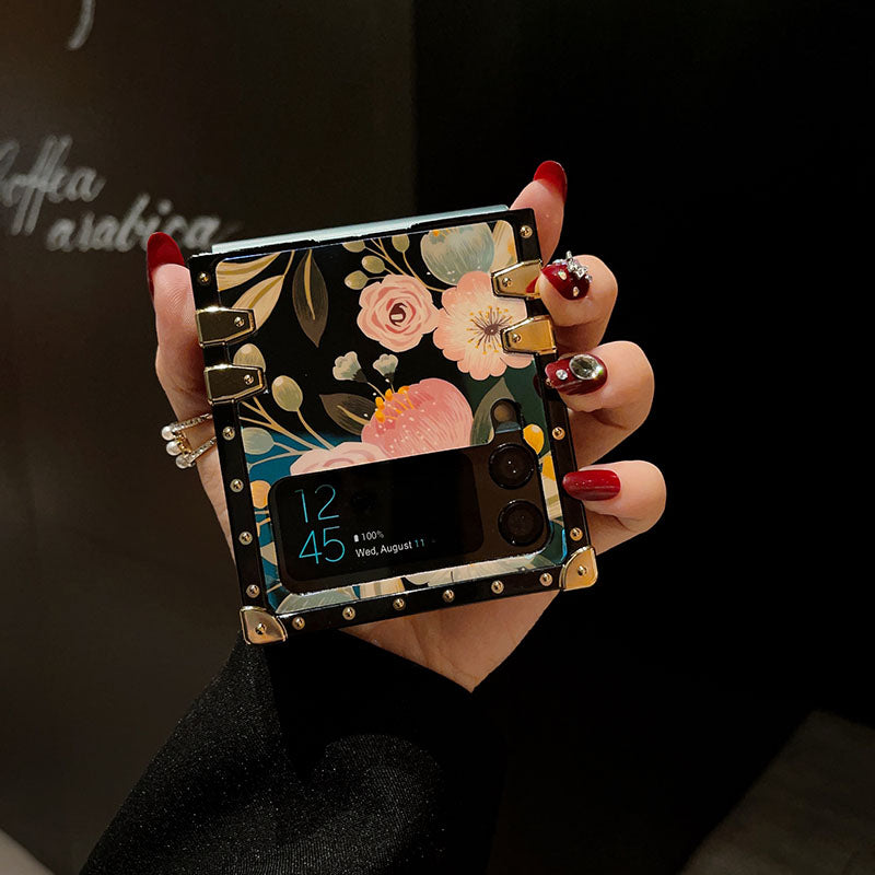 Stylish French Style Flower Ring Phone Case for Samsung Galaxy Z Flip4 Flip3 5G pphonecover