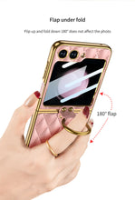 Carregar imagem no visualizador da galeria, Luxury Argyle Leather Phone Case with Ring and Front Screen Protector For Samsung Galaxy Z Flip5
